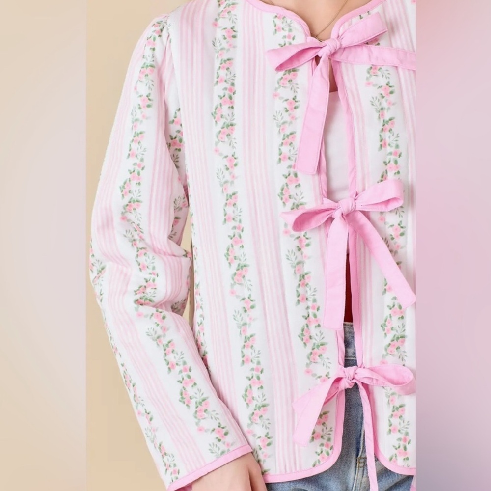 944. NEW The Bow Roses Quilted Jacket